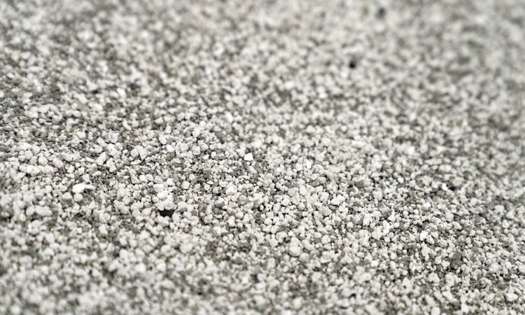 Close up of a bentonite clay cat litter